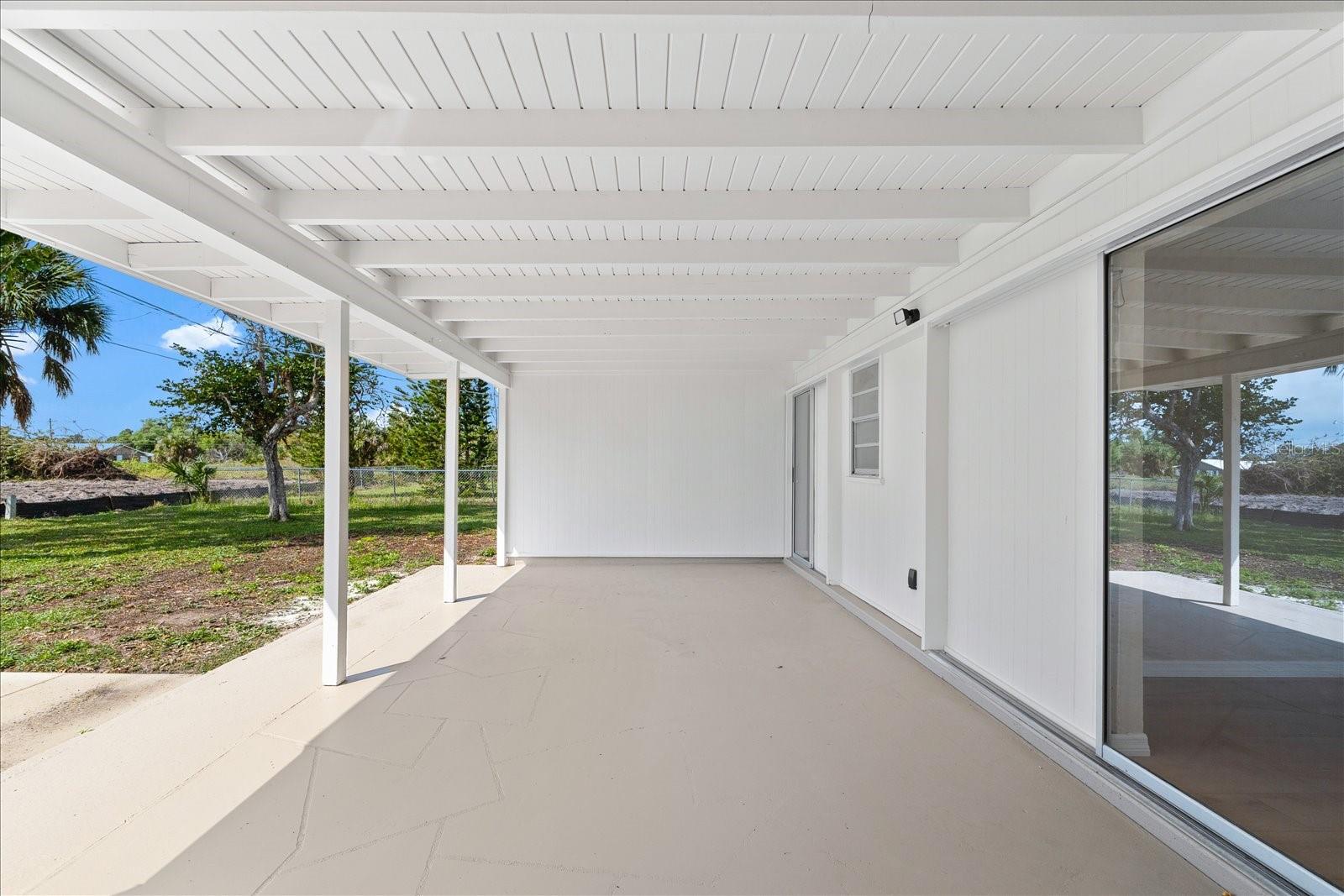 ROTONDA SHORES - Residential