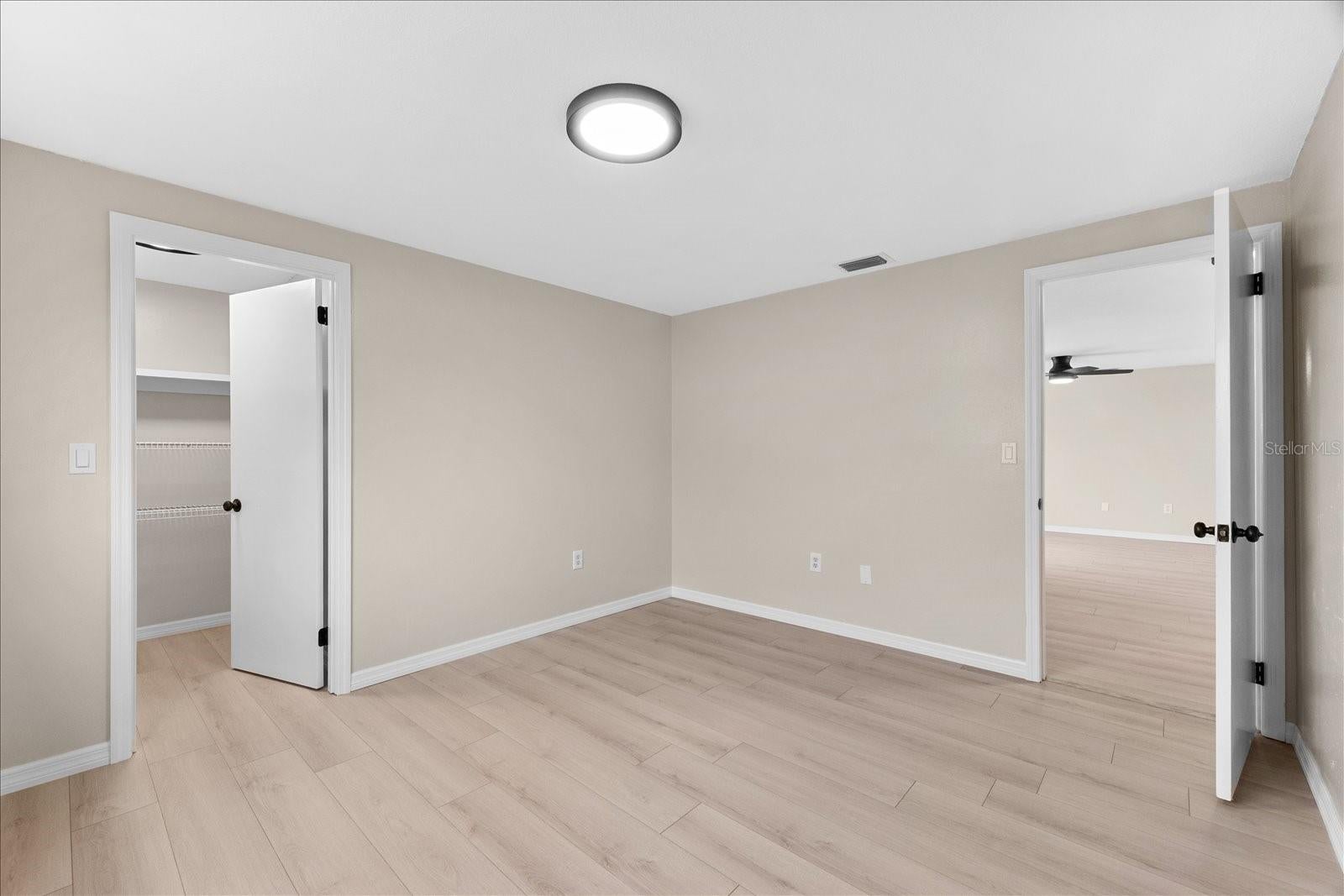 ROTONDA SHORES - Residential