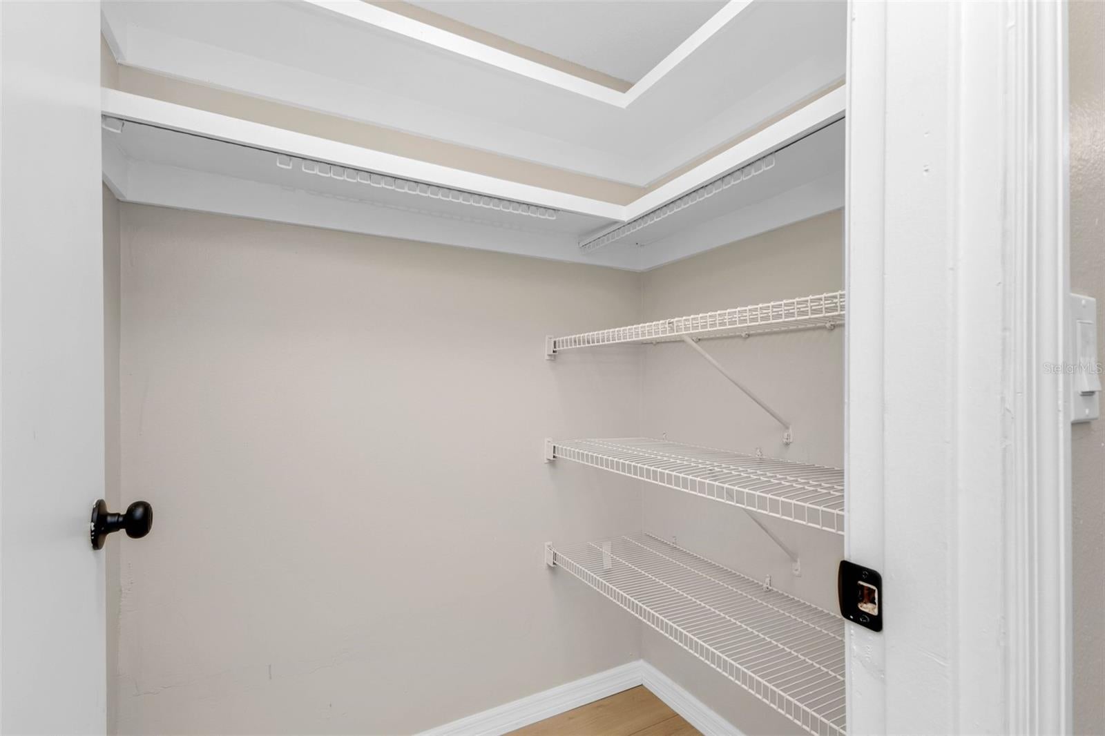 ROTONDA SHORES - Residential