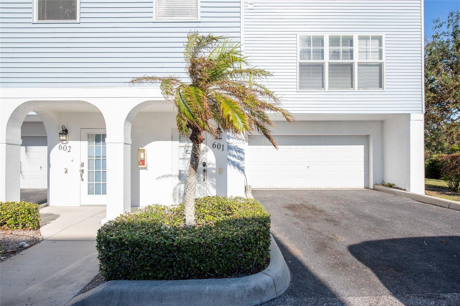 TOWNHOMES AT CAPE HAZE PH2 BLDG6 - Residential