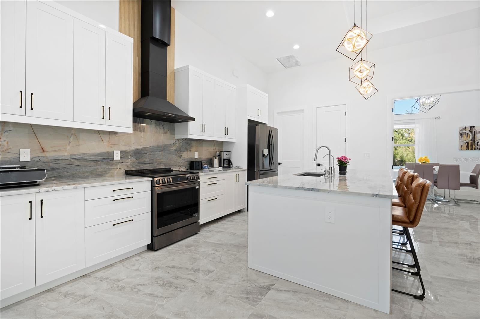 WARM MINERAL SPGS - Residential