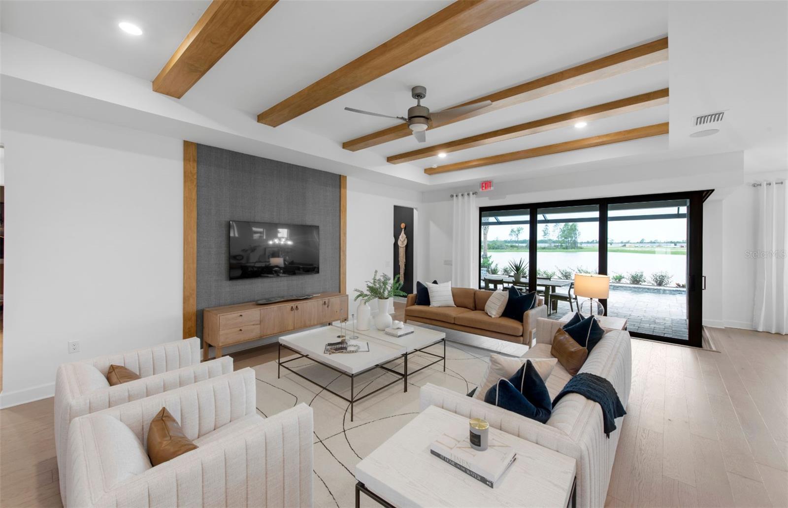 ARBOR OAKS AT THE WOODLANDS - Residential