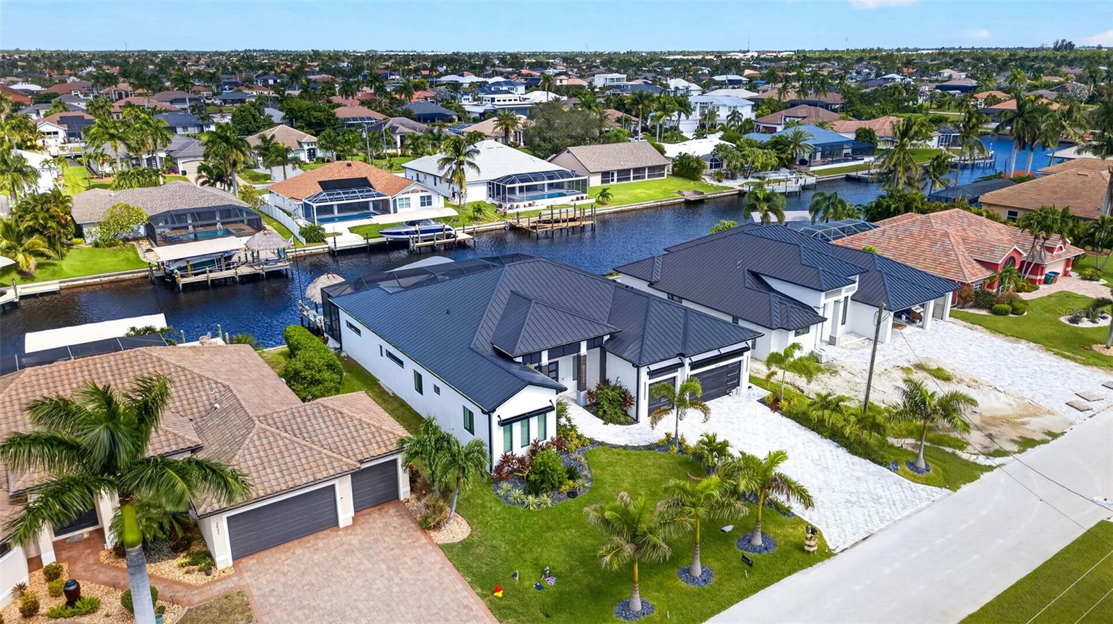 CAPE CORAL - Residential