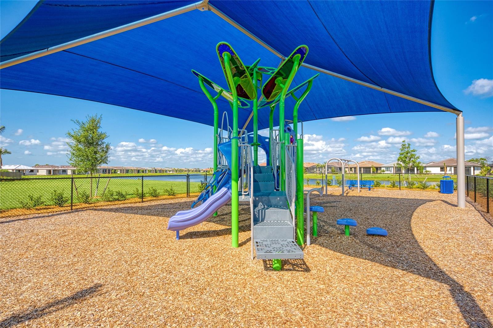 ISLANDWALK/THE WEST VLGS PH 8 - Residential