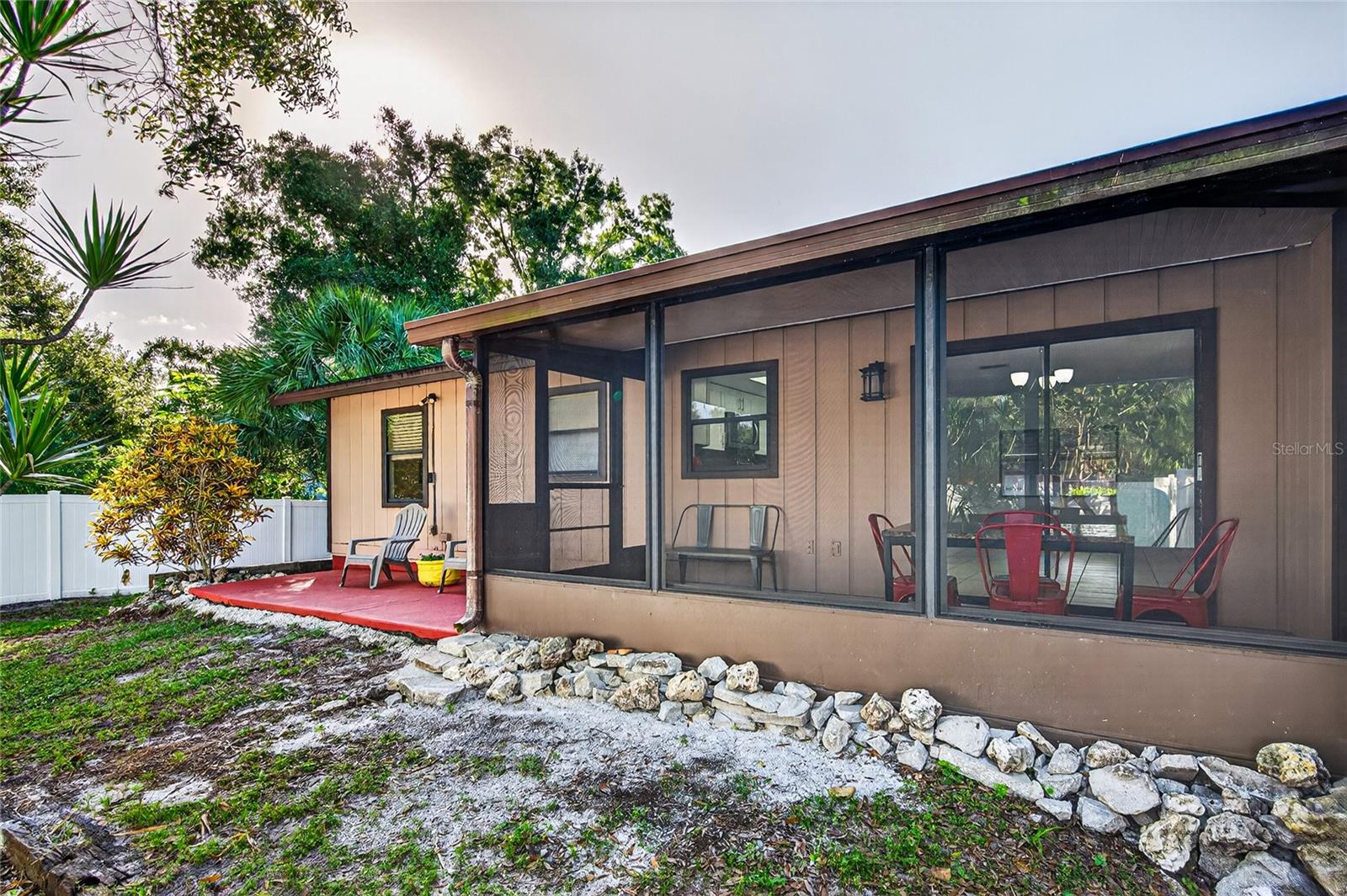 ASPEN WOODS WEST - Residential