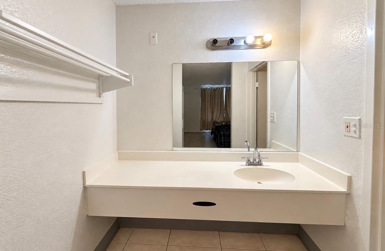 SANDLAKE COURTYARDS CONDO - Residential