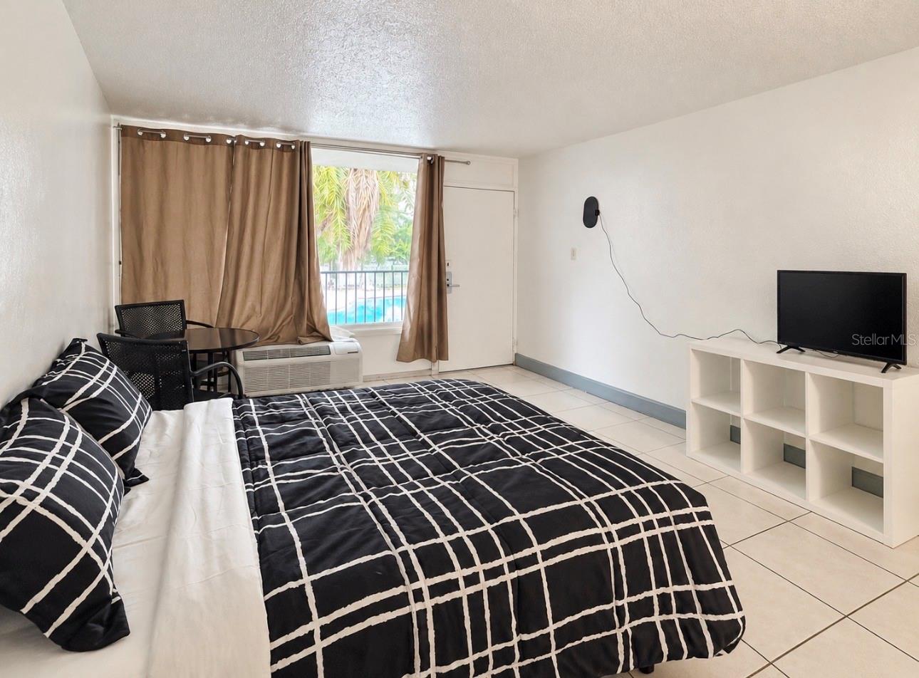 SANDLAKE COURTYARDS CONDO - Residential