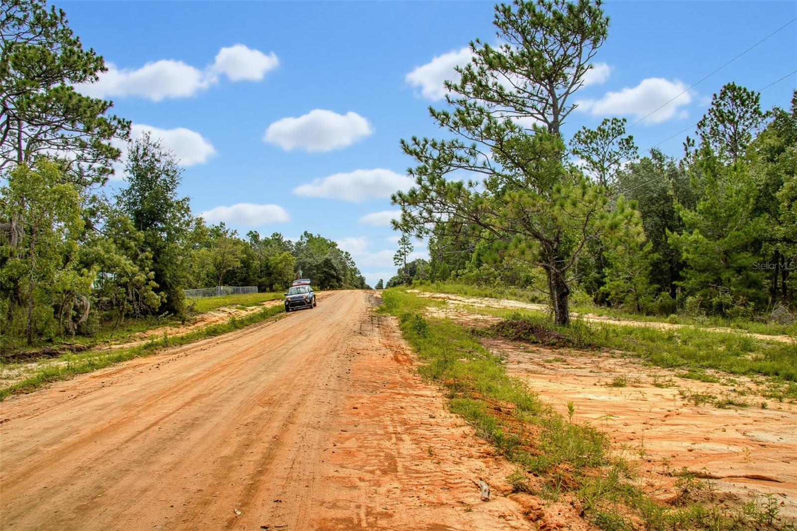 INTERLACHEN LAKES ESTATES - Land