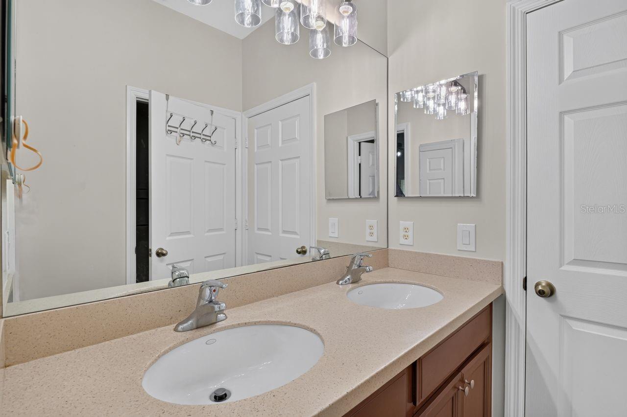 SHERWOOD/CROSSROADS L - Residential