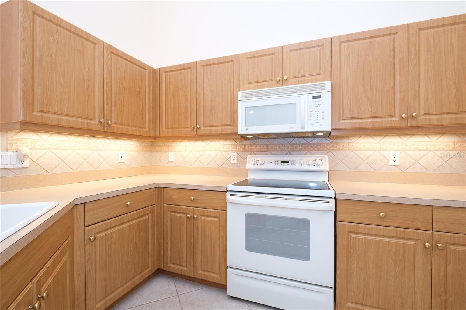 VILLAS OF SABAL TRACE - Residential