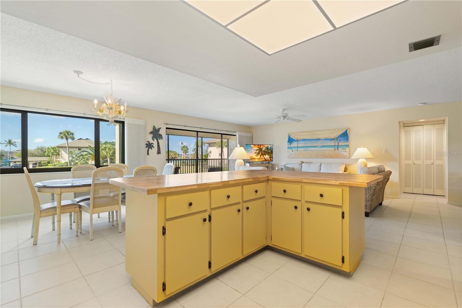 COMMODORE CLUB CONDO - Residential