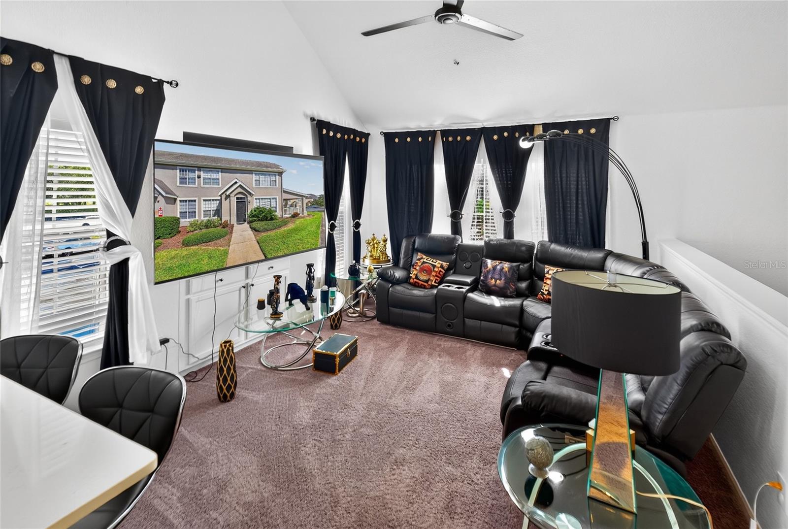 CENTRAL PK/LEE VISTA - Residential
