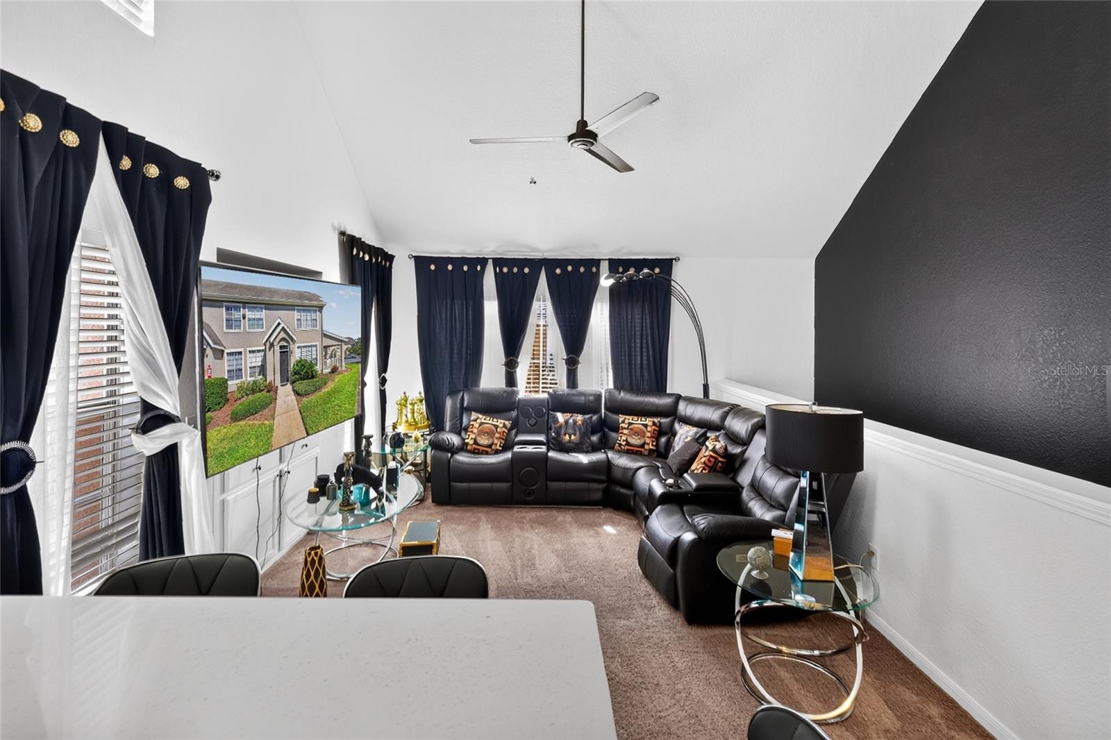 CENTRAL PK/LEE VISTA - Residential