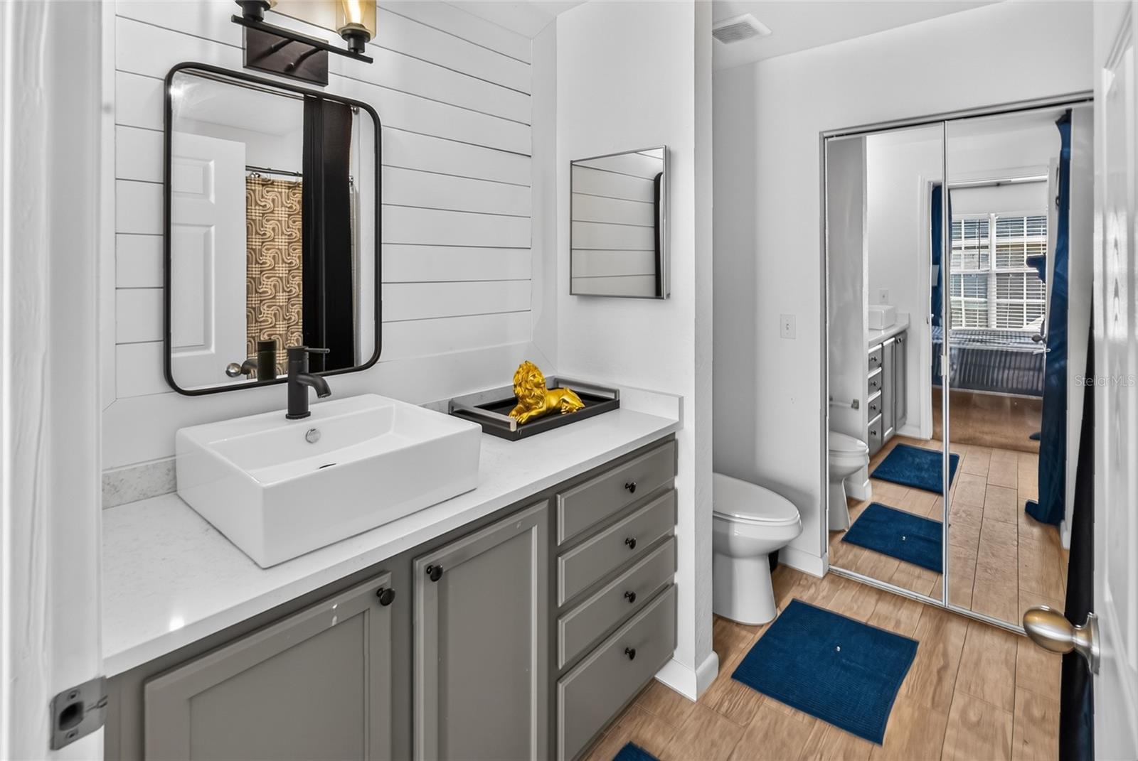 CENTRAL PK/LEE VISTA - Residential