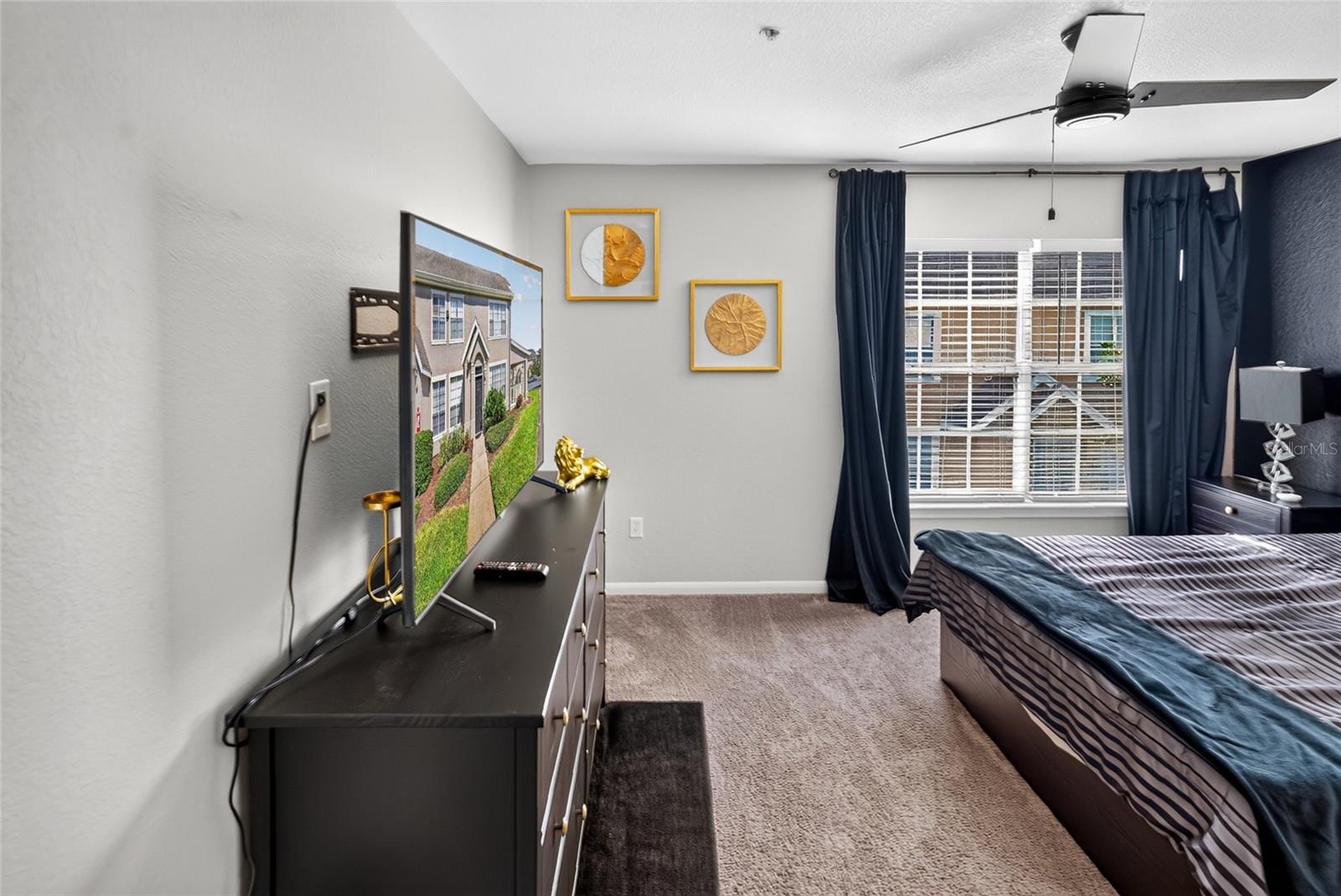 CENTRAL PK/LEE VISTA - Residential