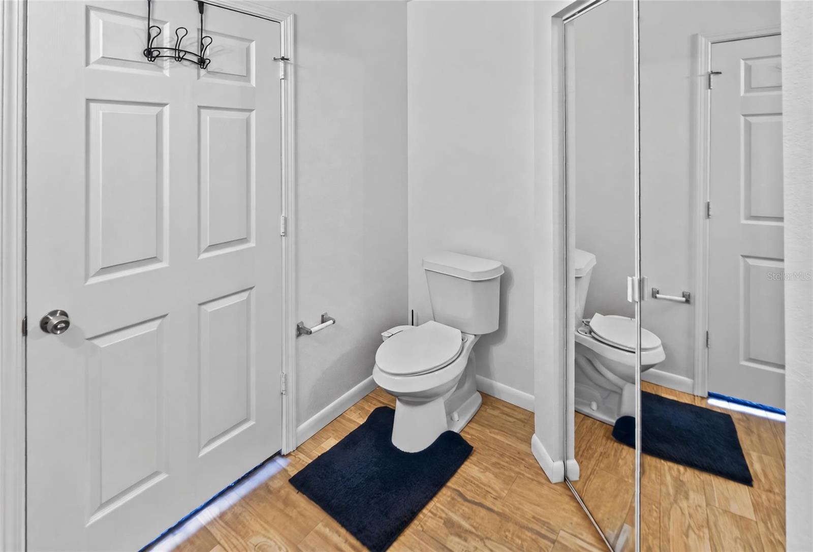 CENTRAL PK/LEE VISTA - Residential