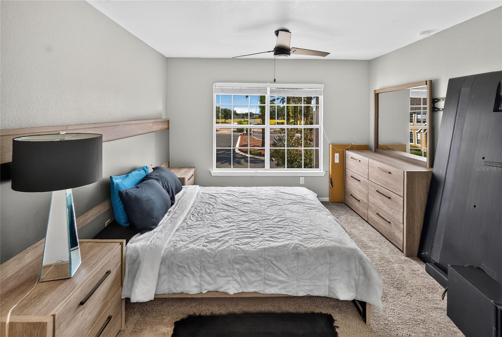 CENTRAL PK/LEE VISTA - Residential