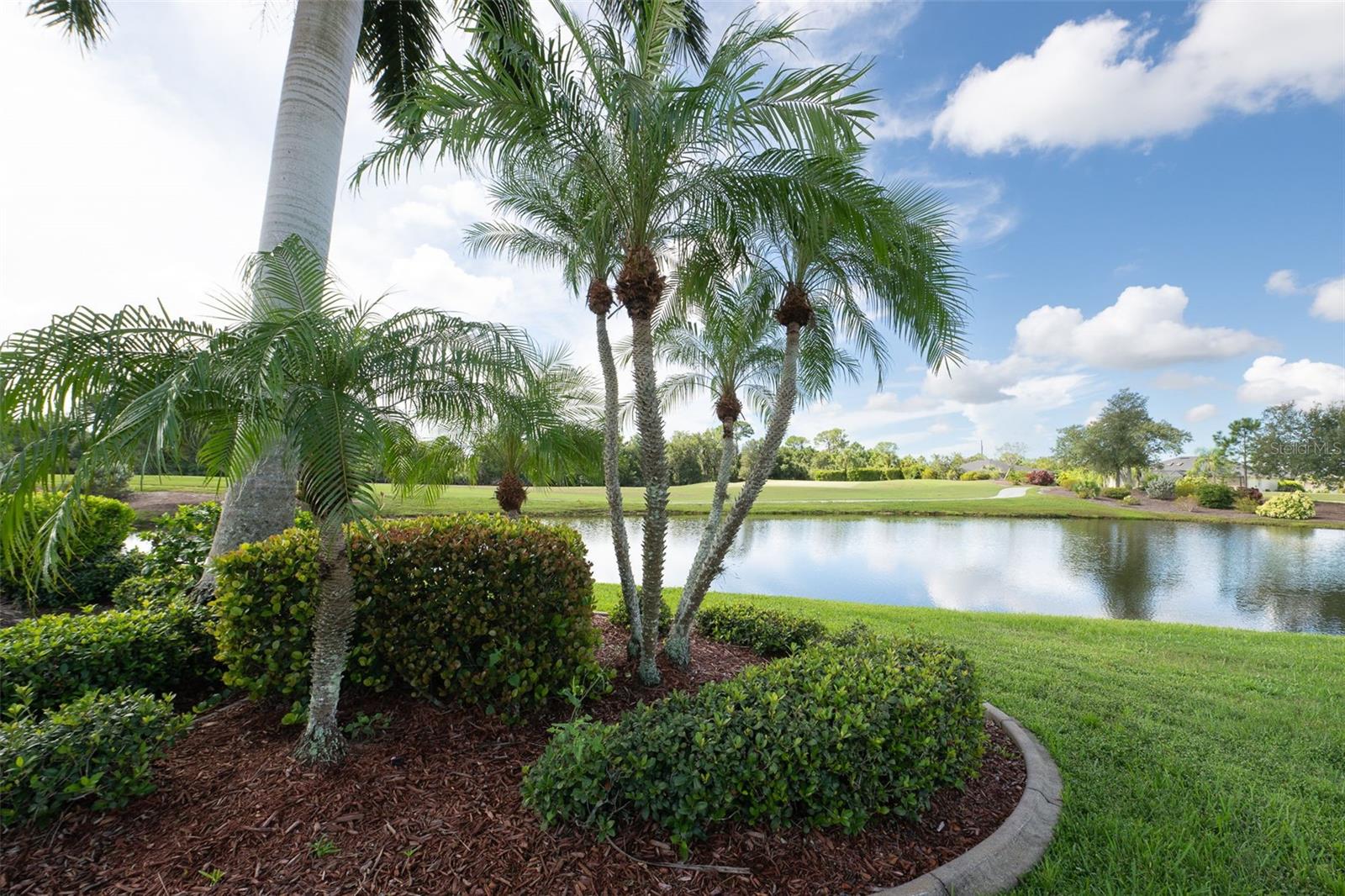 KINGSWAY GOLF VILLAS FIRST ADD - Residential