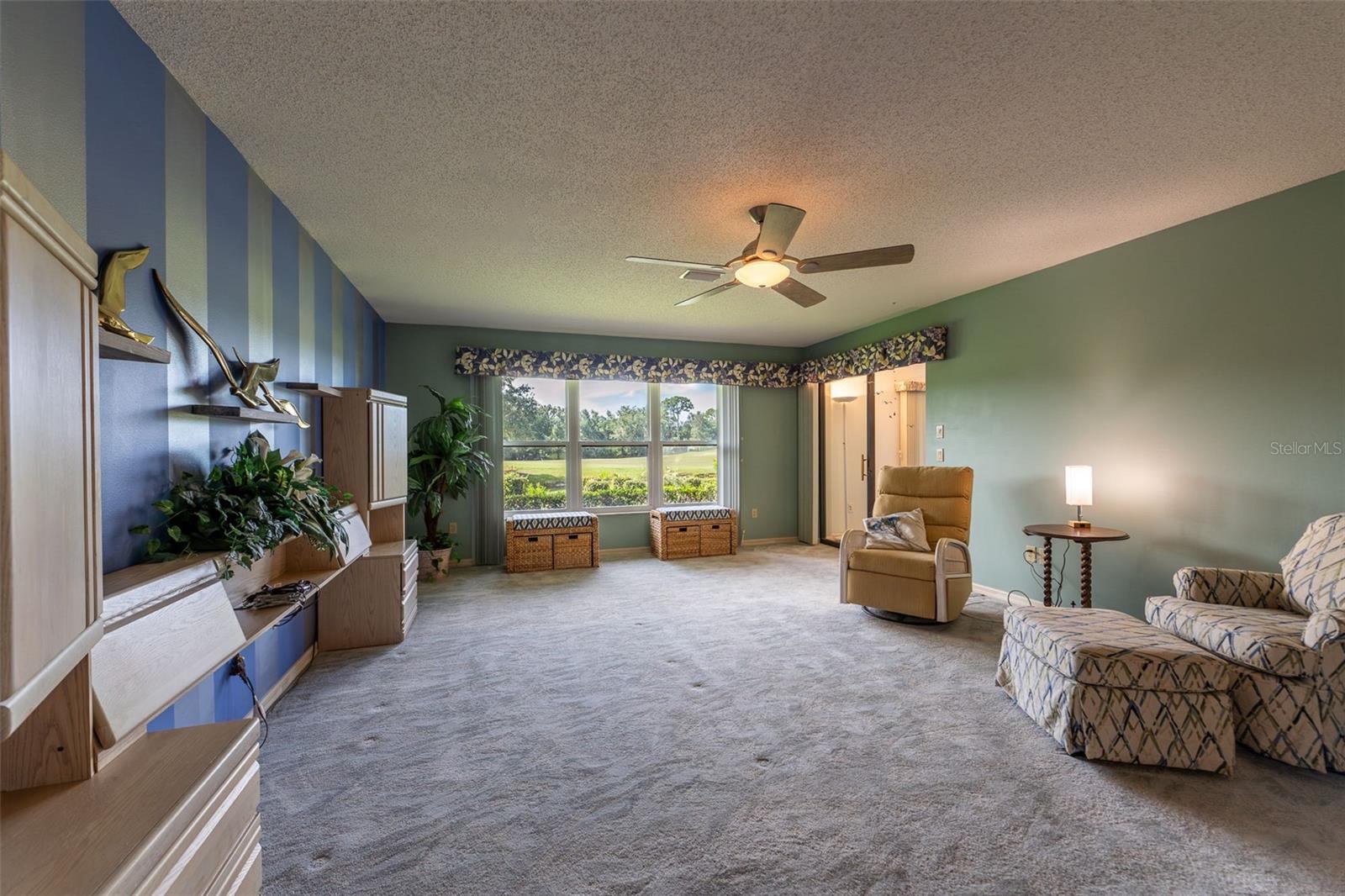 KINGSWAY GOLF VILLAS FIRST ADD - Residential