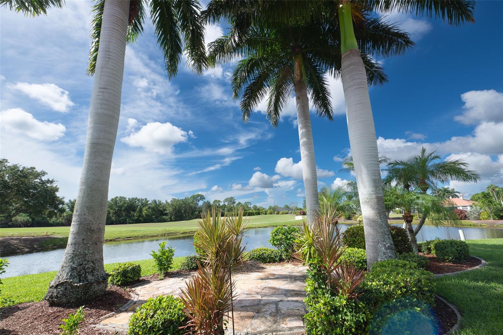 KINGSWAY GOLF VILLAS FIRST ADD - Residential