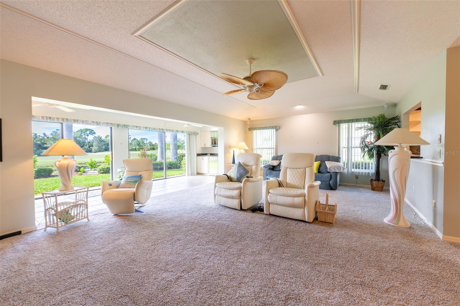 KINGSWAY GOLF VILLAS FIRST ADD - Residential