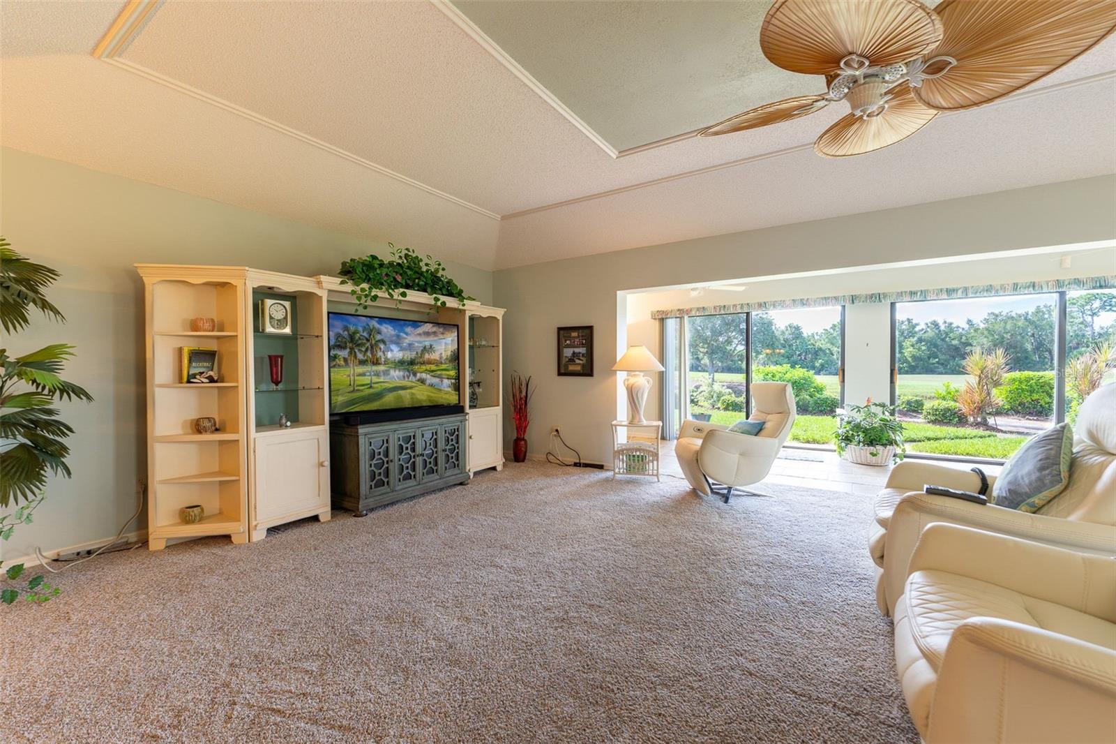 KINGSWAY GOLF VILLAS FIRST ADD - Residential