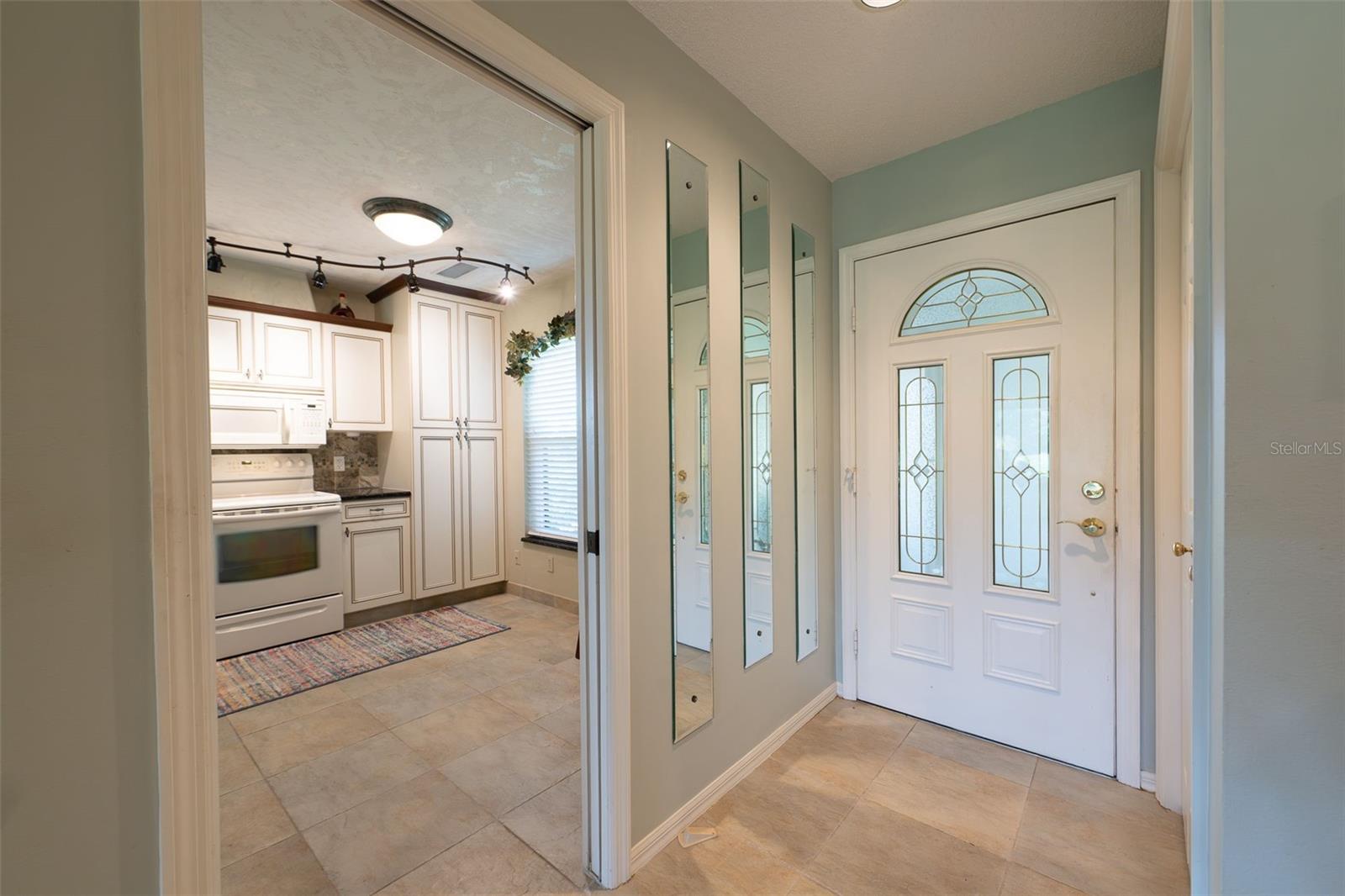 KINGSWAY GOLF VILLAS FIRST ADD - Residential