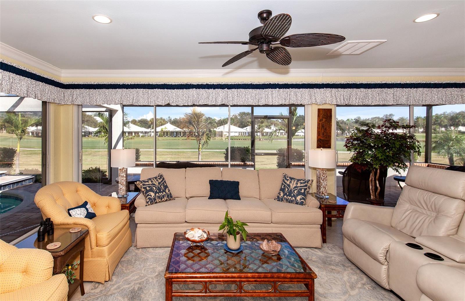 PLANTATION WOODS - Residential
