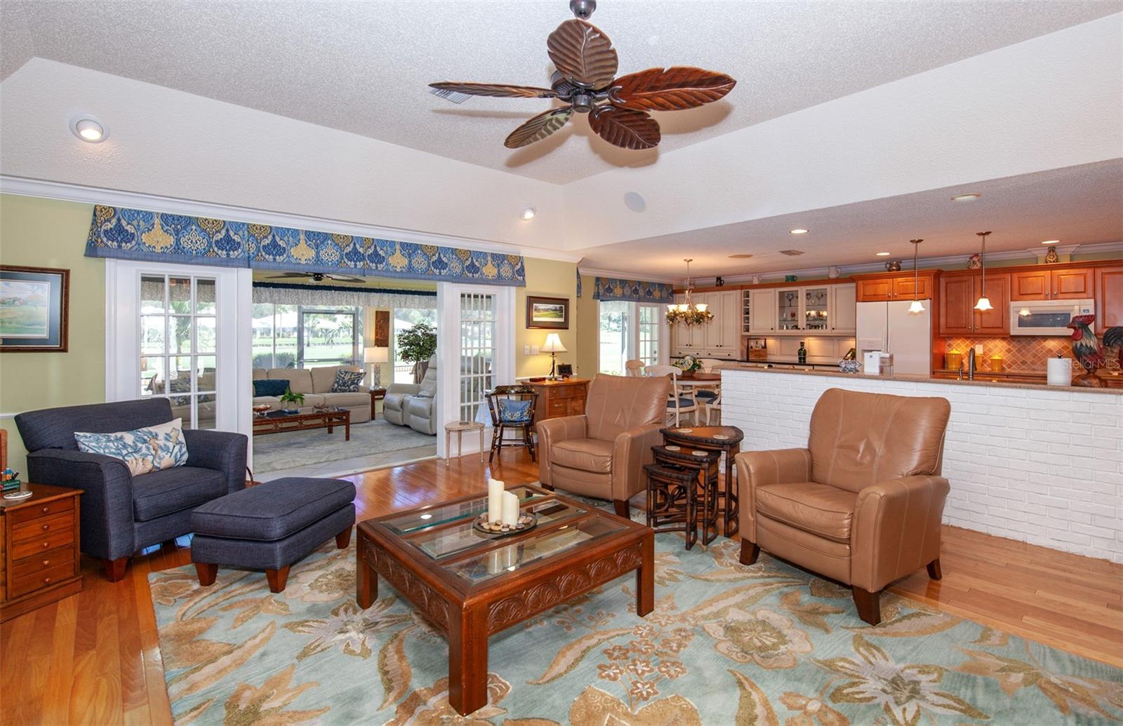PLANTATION WOODS - Residential