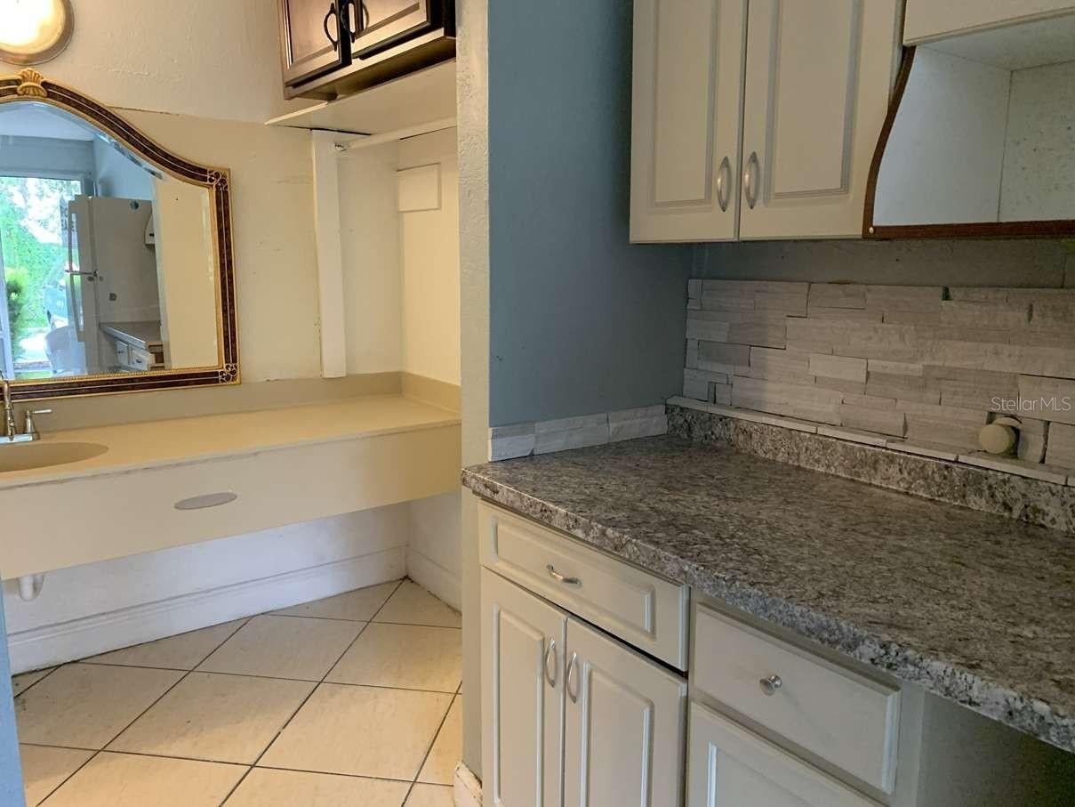 SANDLAKE COURTYARDS CONDO 5901/3515 - Residential