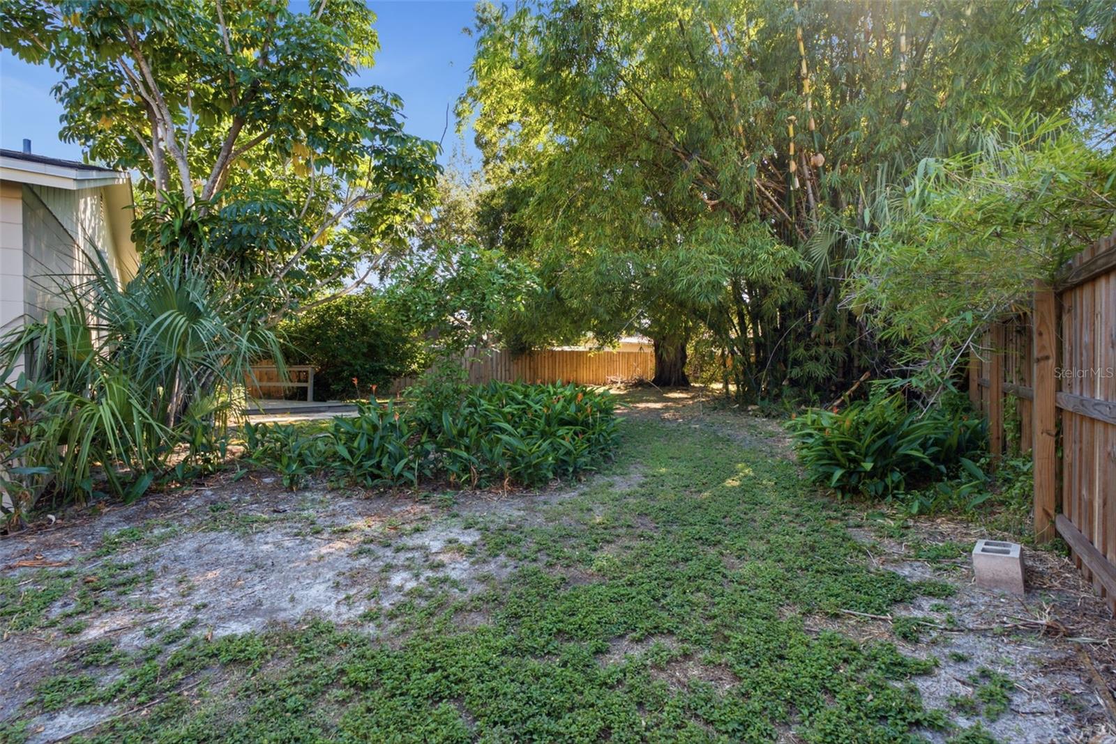 CRESCENT PARK - Residential