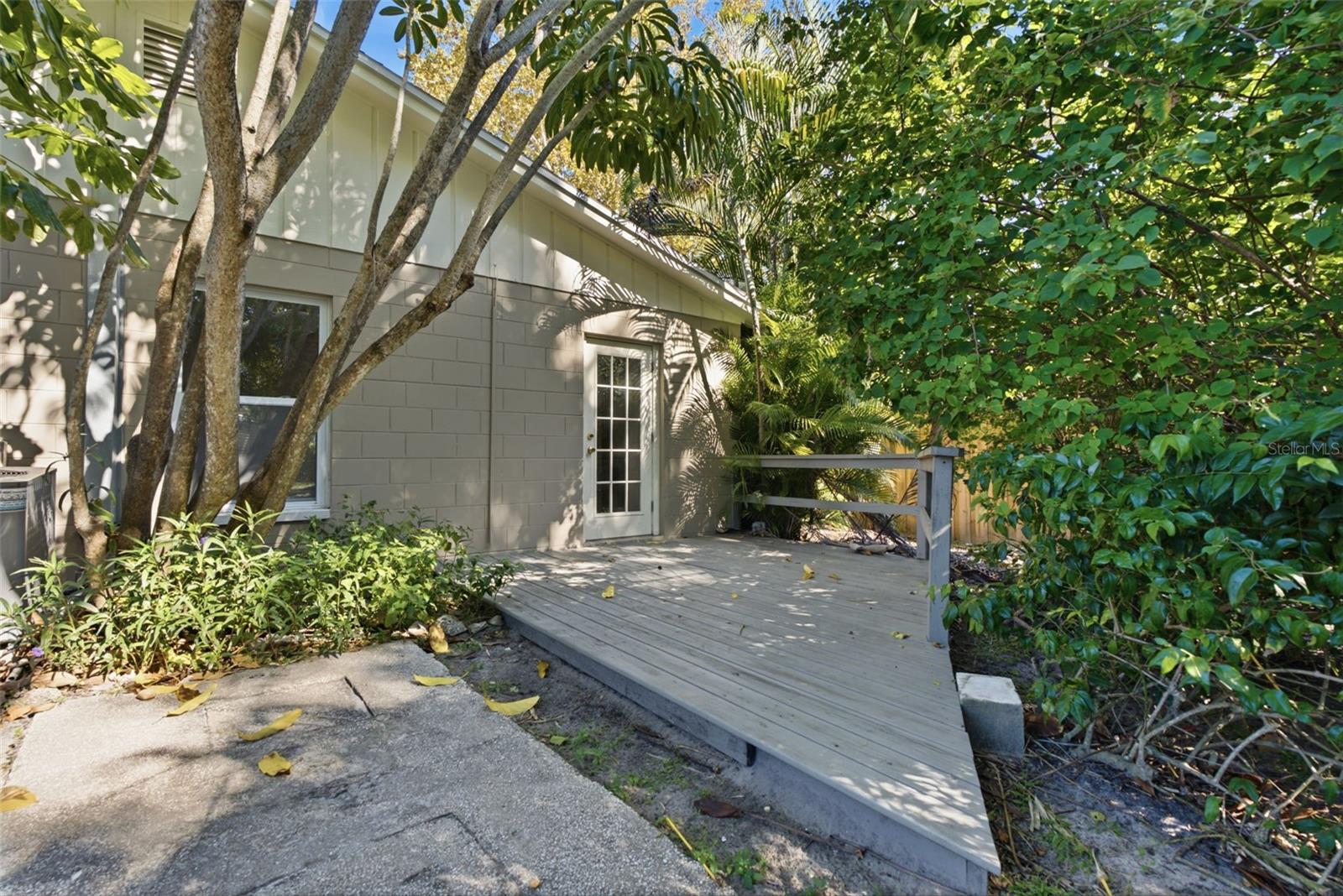 CRESCENT PARK - Residential