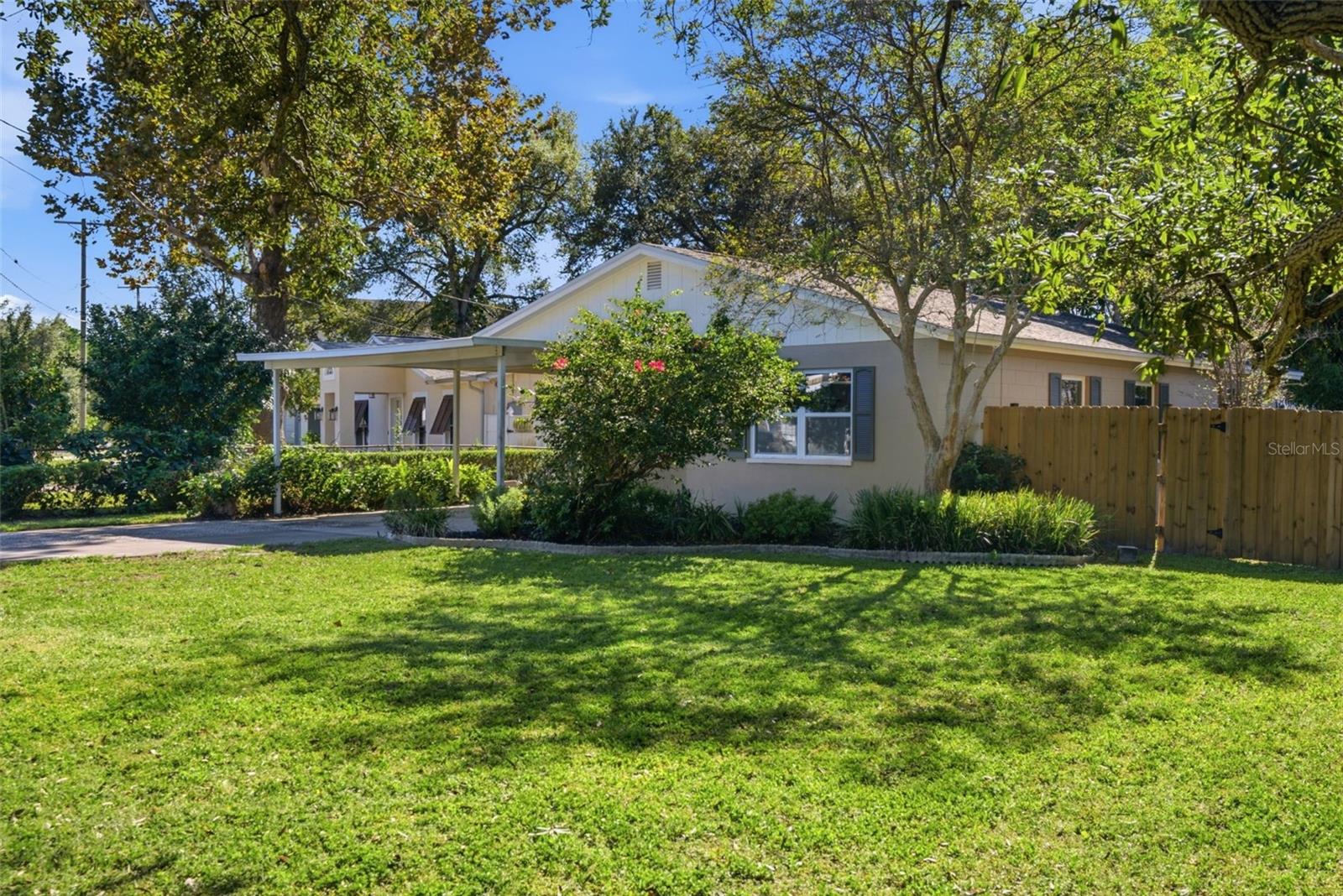 CRESCENT PARK - Residential