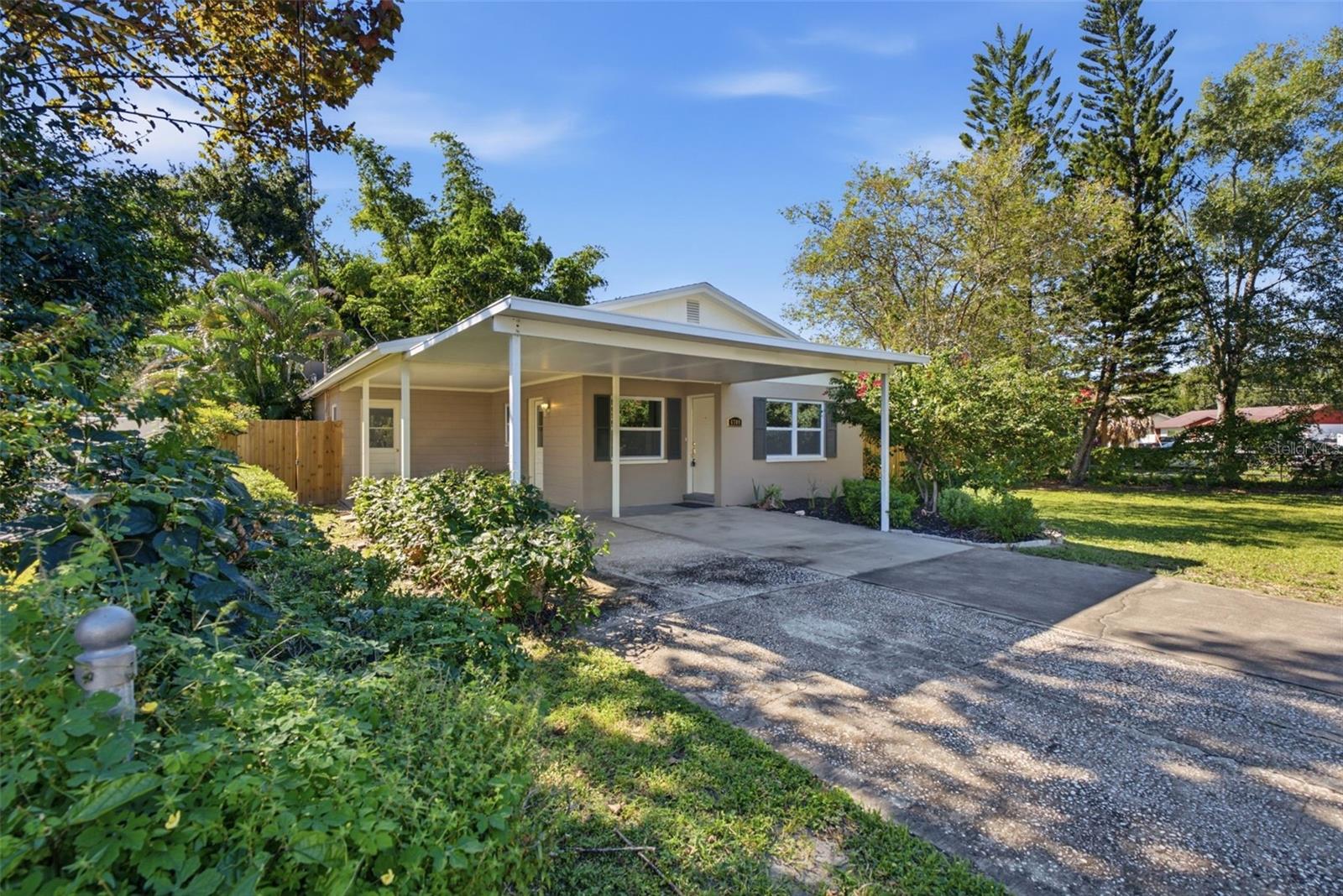 CRESCENT PARK - Residential