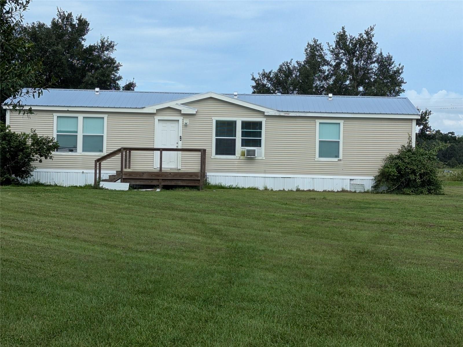 TOWN/BELLEVIEW - Residential