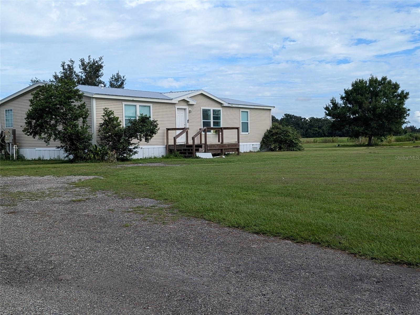 TOWN/BELLEVIEW - Residential