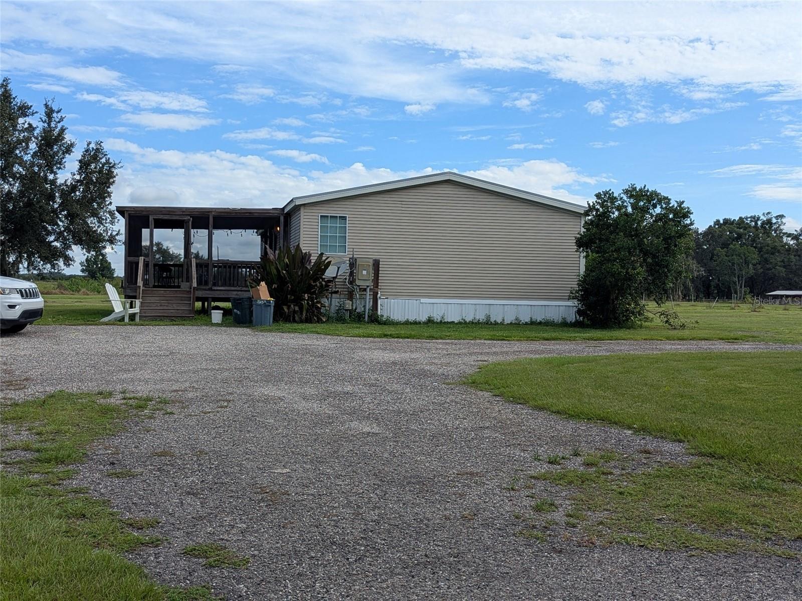 TOWN/BELLEVIEW - Residential