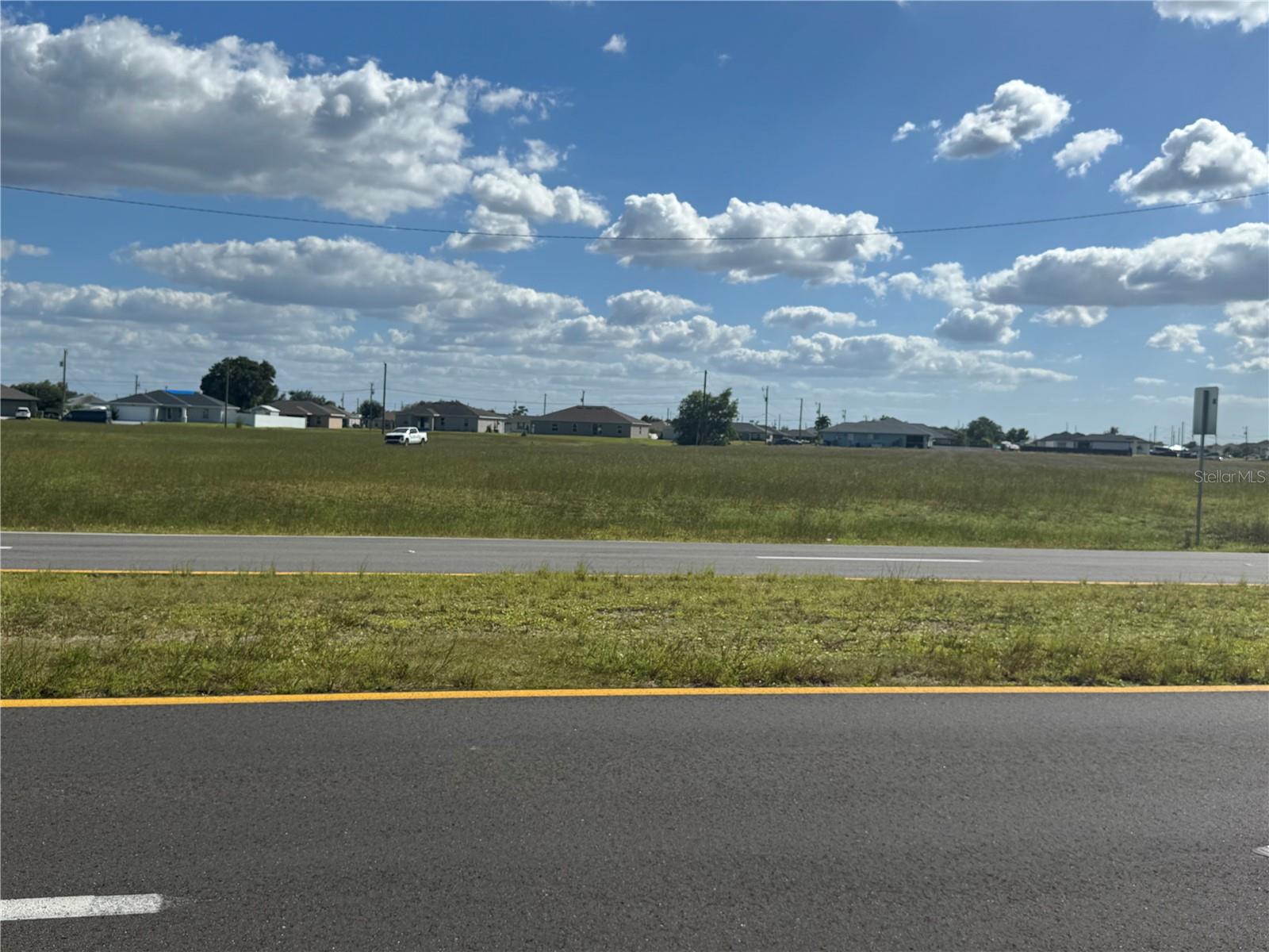 CAPE CORAL - Land