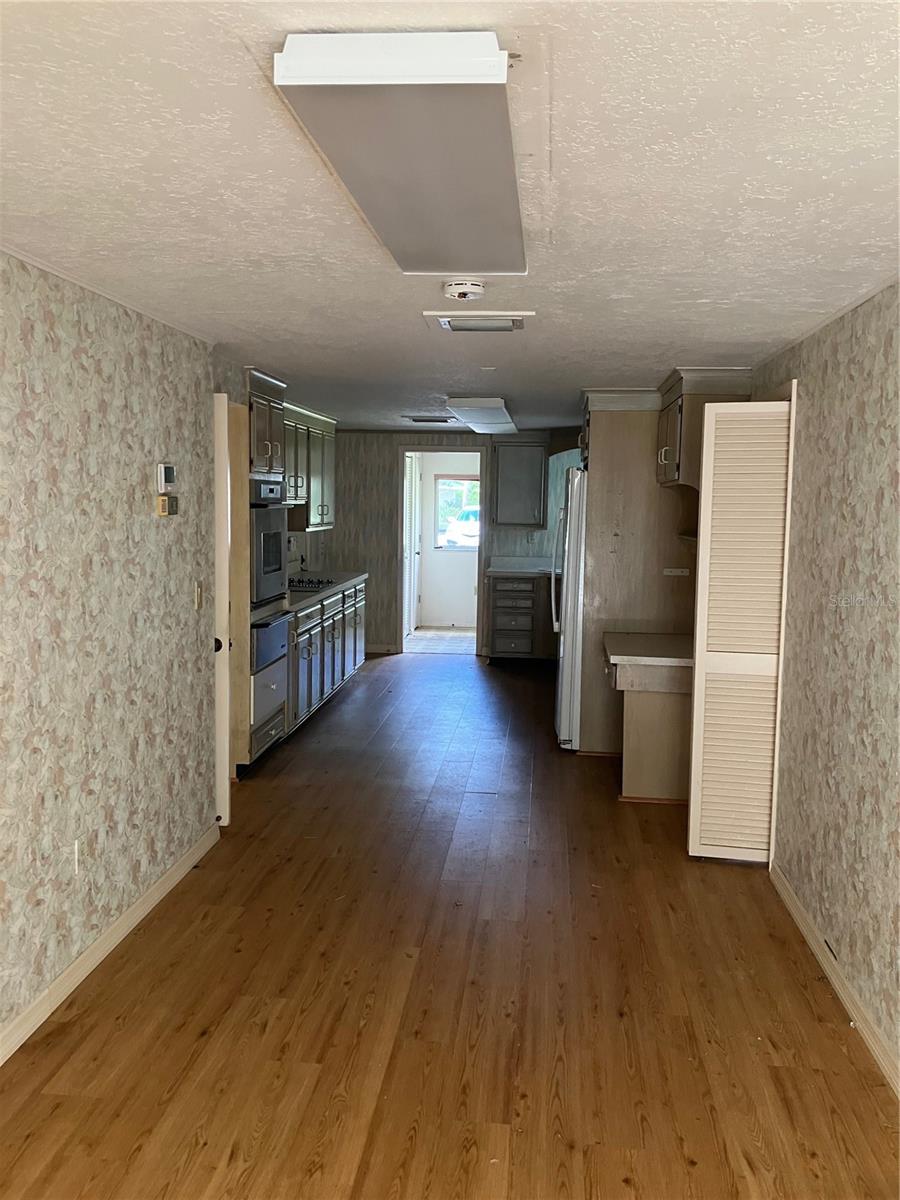 SAPPHIRE SHORES RESUB - Residential