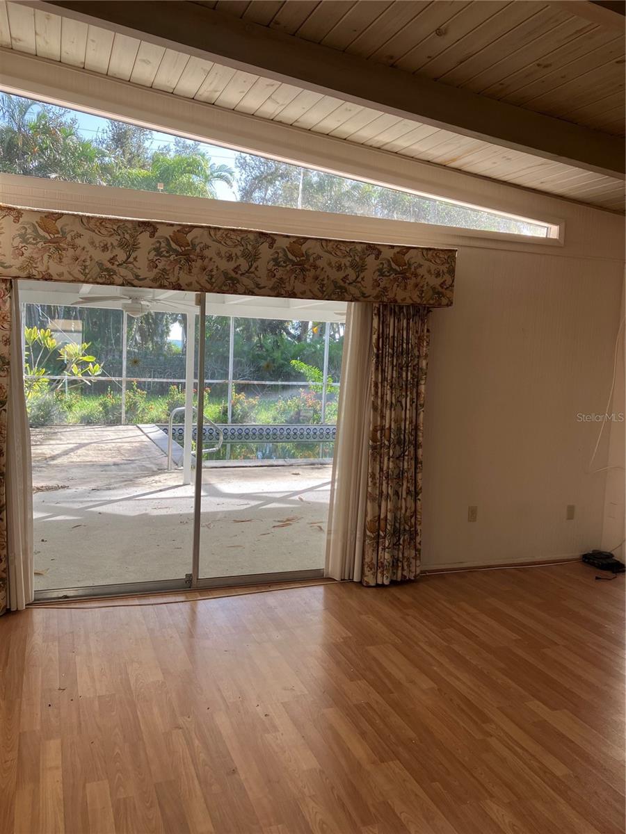 SAPPHIRE SHORES RESUB - Residential