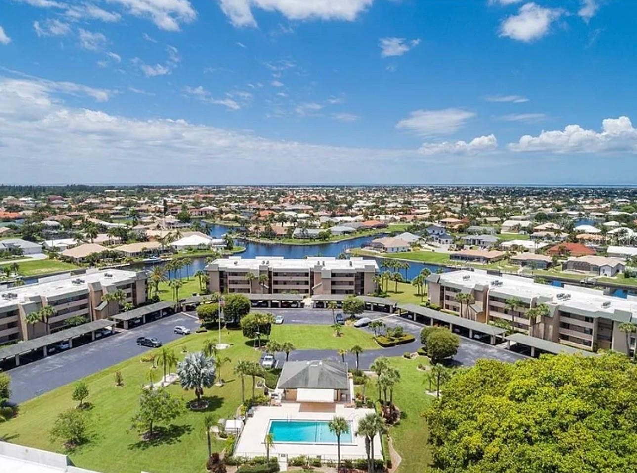 BANYAN POINT PH 01 - Residential