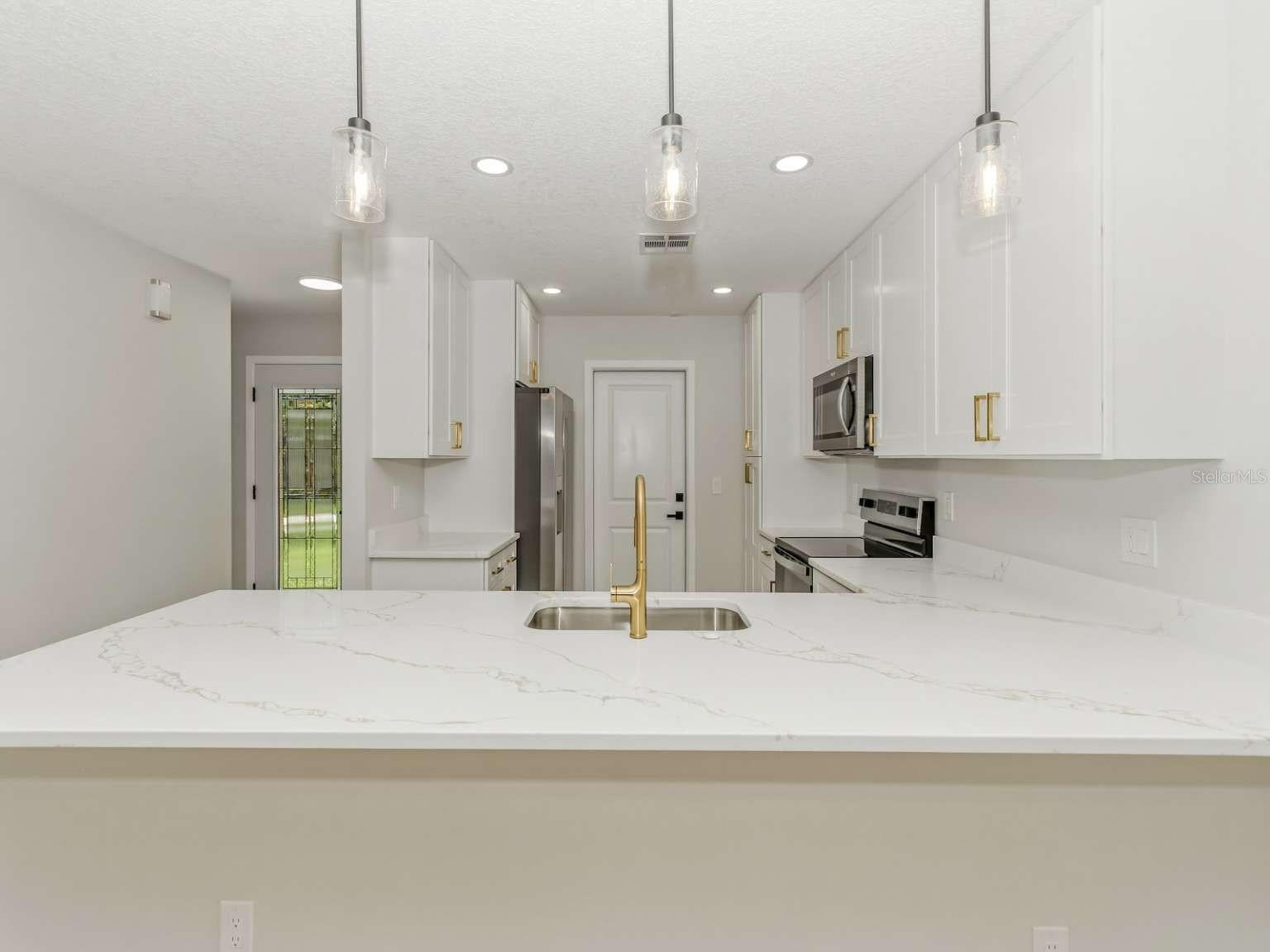 LAKE TENNESSEE VILLAGE REP - Residential