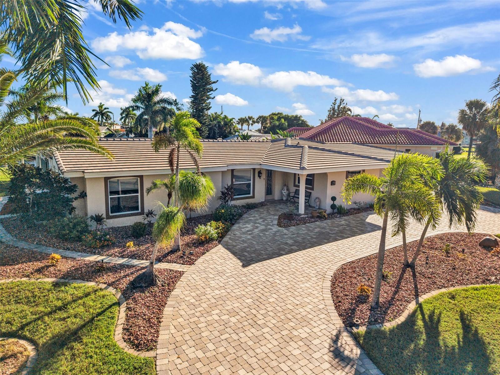 PUNTA GORDA ISLES SEC 04 - Residential