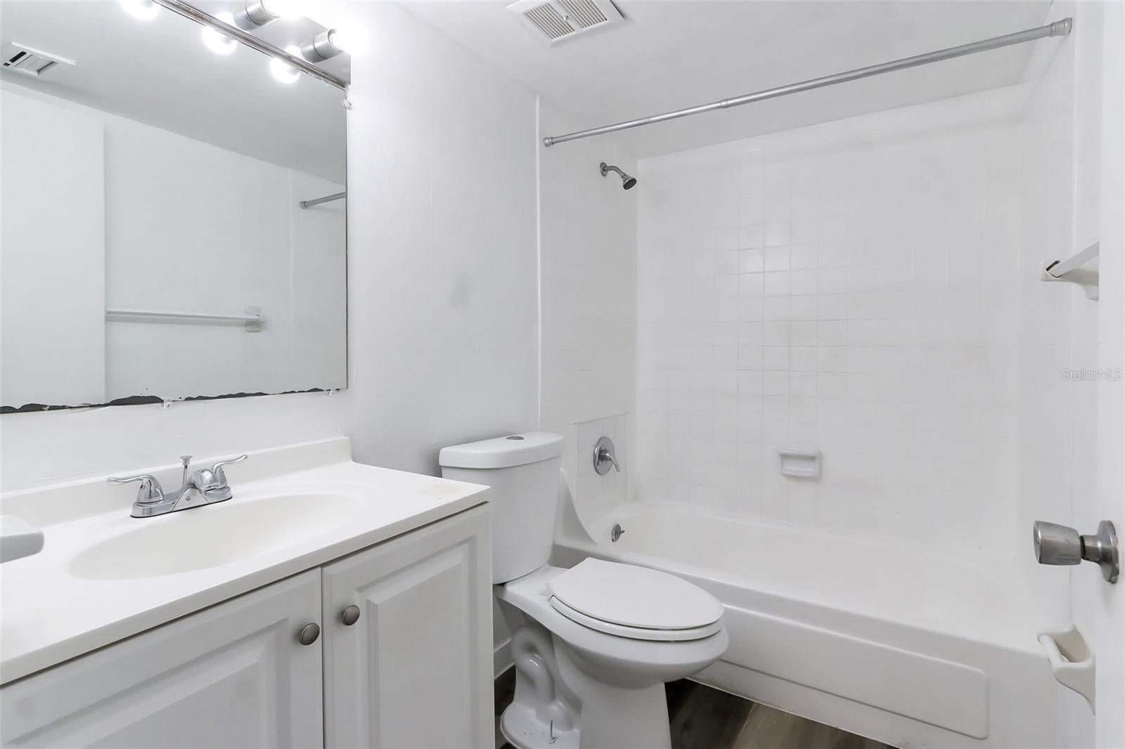 GROVE PARK CONDO - Residential